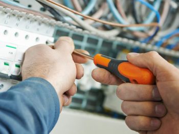The Benefits of Becoming an Electrical Technician